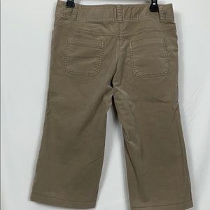 Sitwell tan corduroy Capri pants size 6